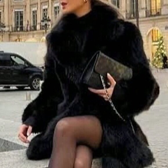 Black Casual Women's Faux Fur Coat - Picture 3 of 9